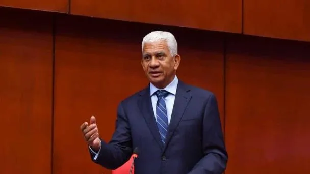 presidente del Senado, Ricardo de los Santos