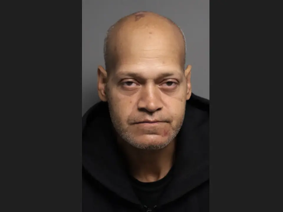Jorge Luis Ortiz, de 57 años, sospechoso del incidente con Nelson Manuel Batista, de 48 años y residente de Bridgeport, ocurrido el 12 de octubre de 2026. Cortesía del Departamento de Policía de Bridgeport